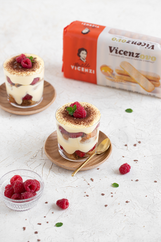 Tiramisu z malinami v kozarcu Leaneen recept Tiramisu z malinami v kozarcu Leaneen recept