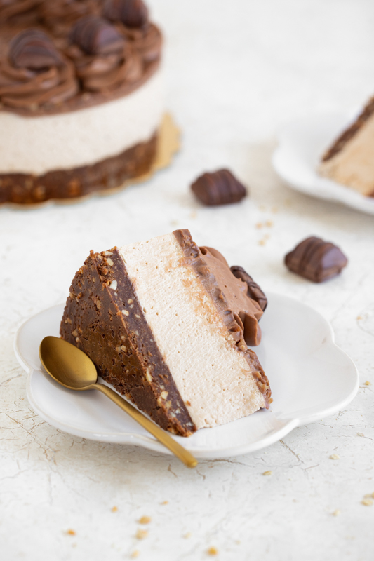 Kinder Bueno cheesecake (brez peke) Leaneen recept