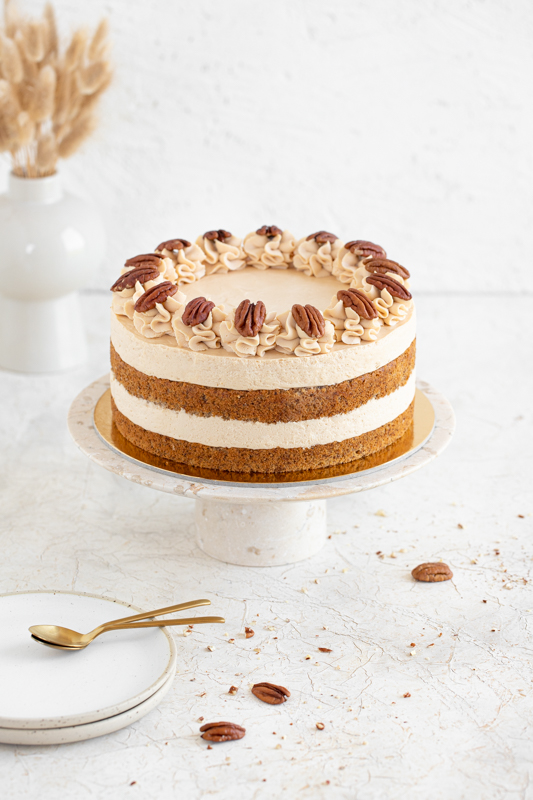 Karamelna torta z jabolki in pekani Leaneen recept Karamelna torta z jabolki in pekani Leaneen recept