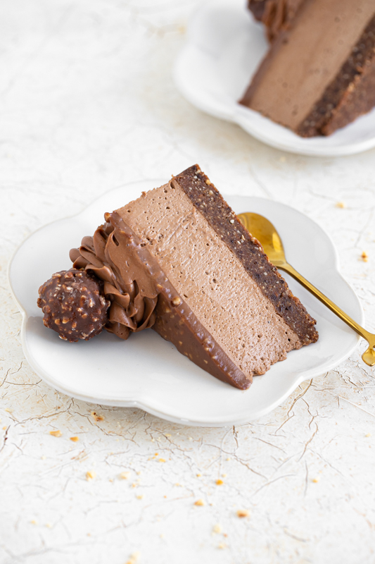 Ferrero Rocher cheesecake (brez peke) Leaneen recept Ferrero Rocher cheesecake (brez peke) Leaneen recept