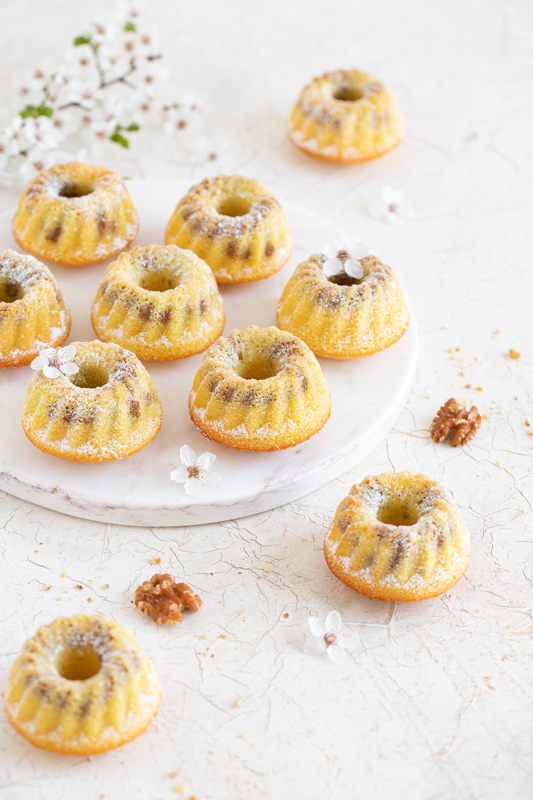 Mini biskvitne orehove potičke Leaneen recept Mini biskvitne orehove potičke Leaneen recept