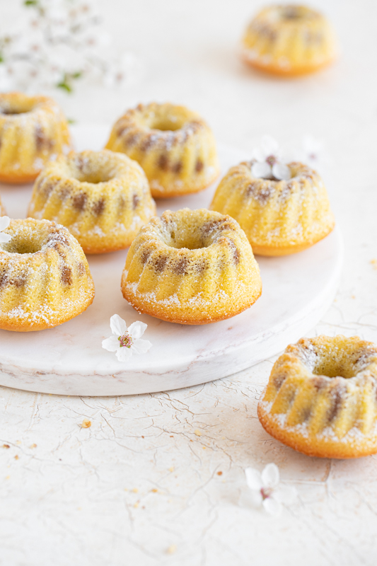 Mini biskvitne orehove potičke Leaneen recept Mini biskvitne orehove potičke Leaneen recept